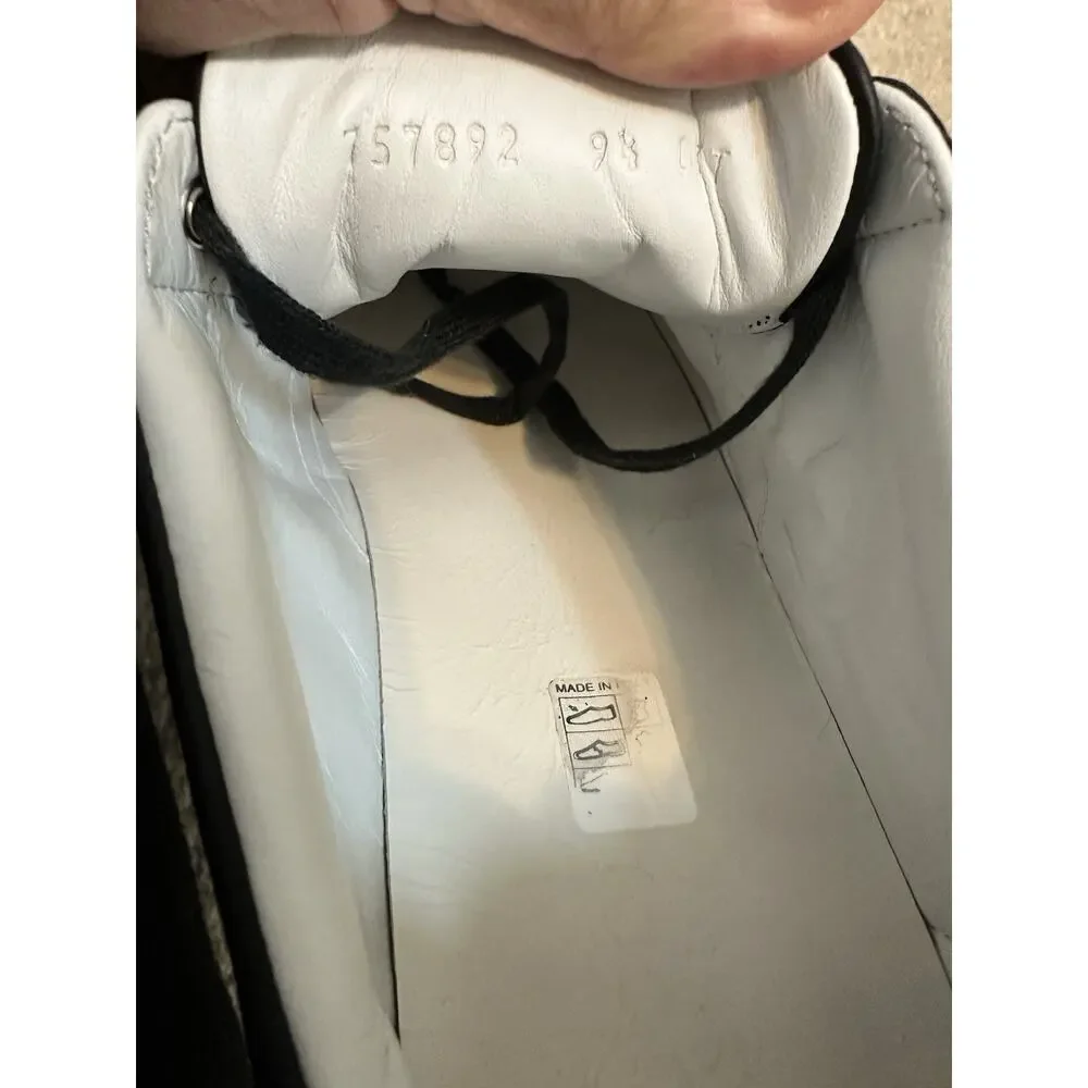 Gucci product pair
